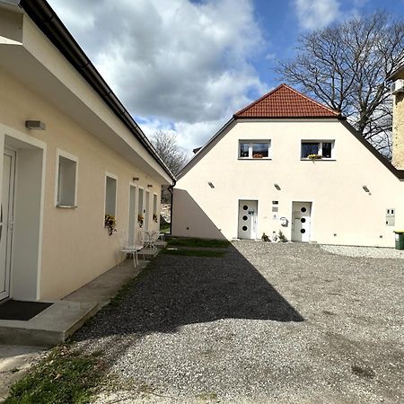 Om Yoga Center Apartment Slovenska Bistrica Exterior photo