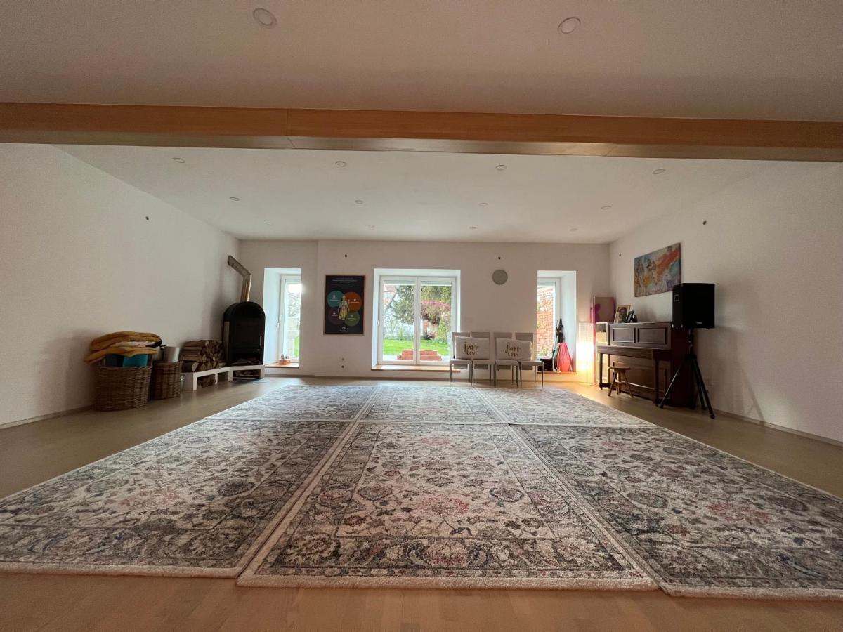 Om Yoga Center Apartment Slovenska Bistrica Exterior photo